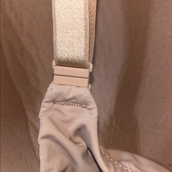 Victoria's Secret Beige Women's Bra Size. 36DDD - Picture 6 of 6